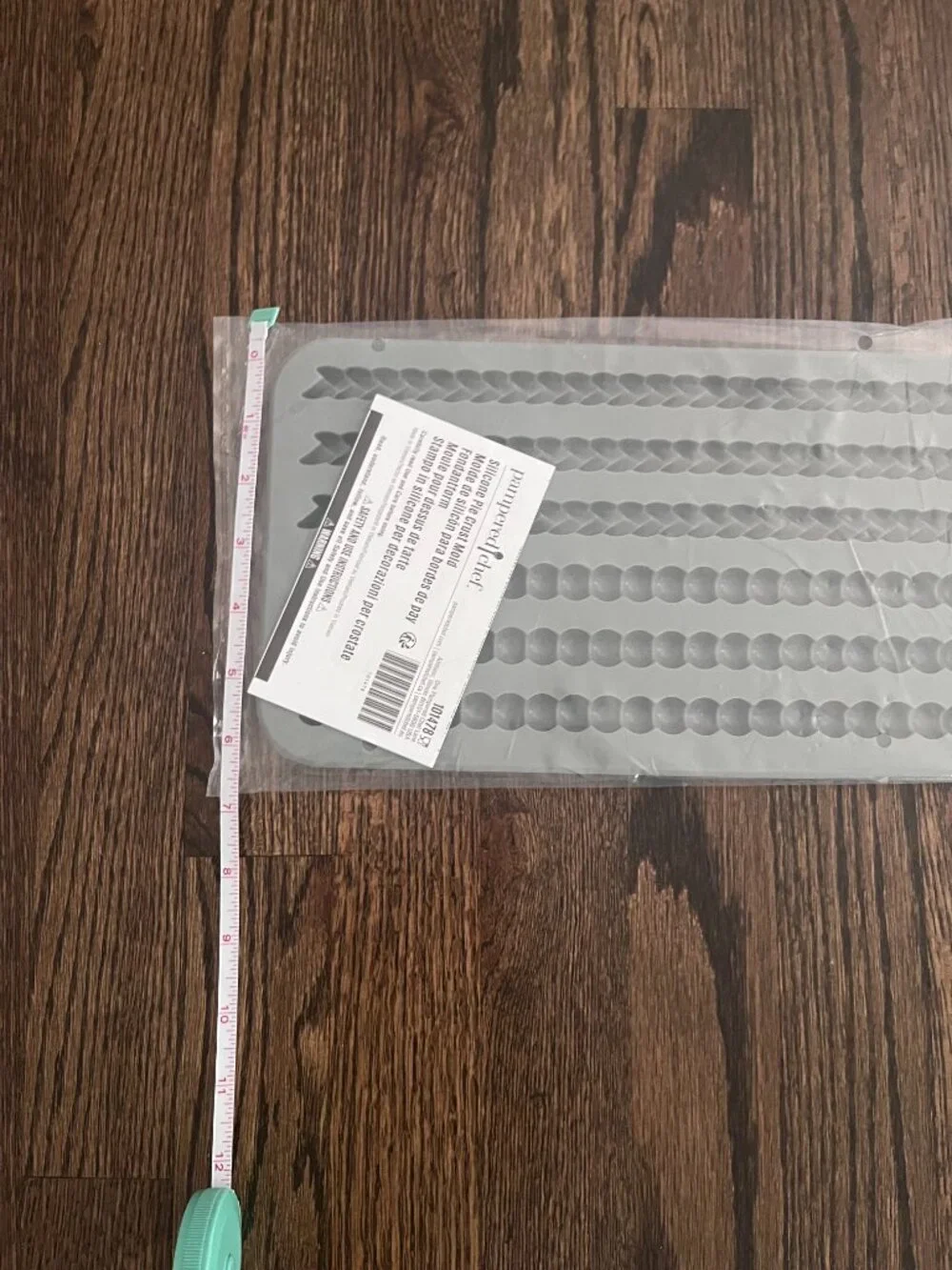 NIP Pampered Chef Silicone Pie Crust Border Mold #101478